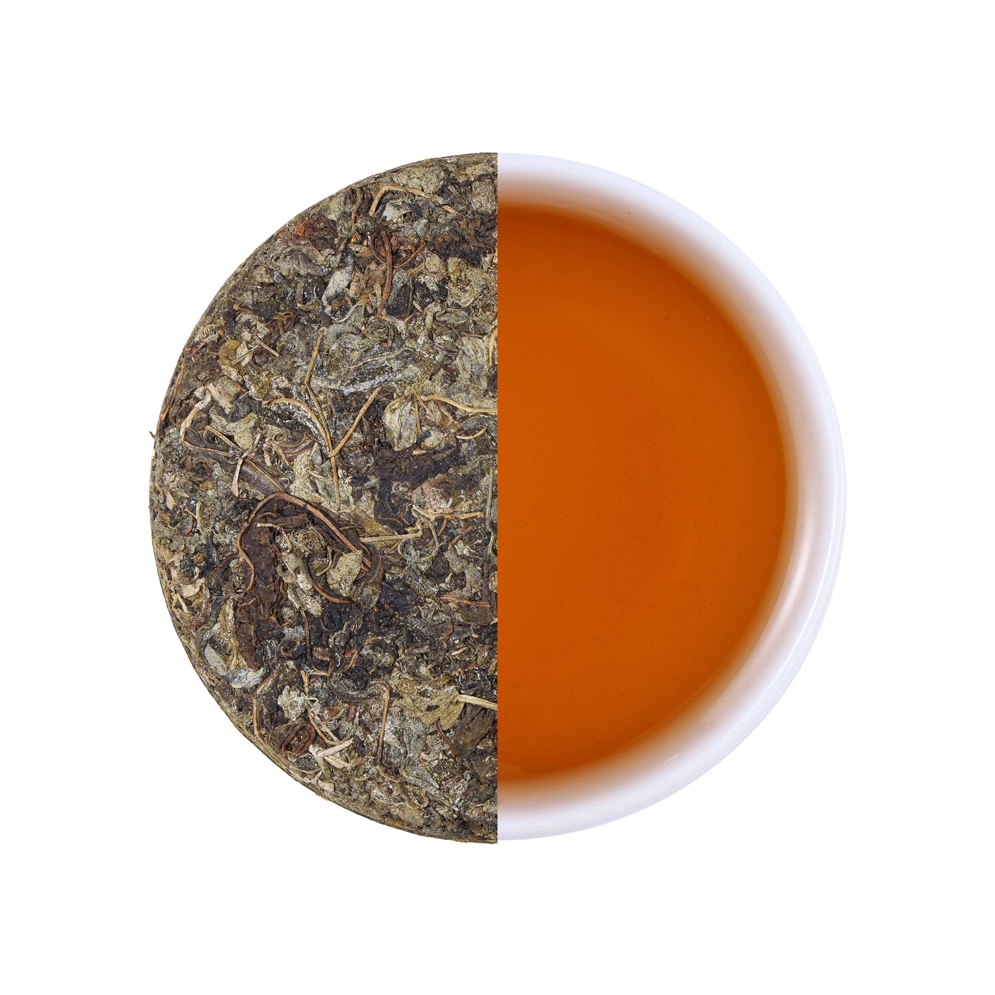6-year-aged Laifeng Vine Tea leaves and golden amber tea infusion comparison, showcasing the aged herbal tea color and natural characteristics of premium vine tea