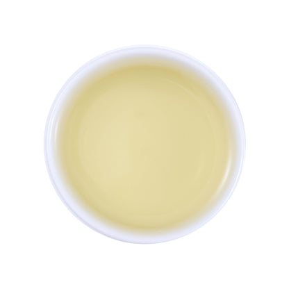 Enshi Gongya Green Tea brewed tea soup showing a clear pale yellow-green tea liquor with a fresh aroma and delicate flavor from Enshi, Hubei, China