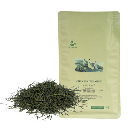 Premium Enshi Yulu green tea in a gold tea canister with loose leaf tea, high-mountain Chinese green tea from Hubei, China